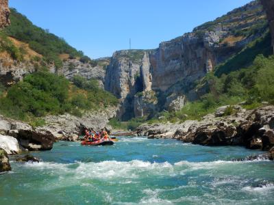 Descenso en balsa por el río Irati